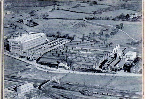 Picture from 1930's clearly shows the path along the bottom of the Park. 