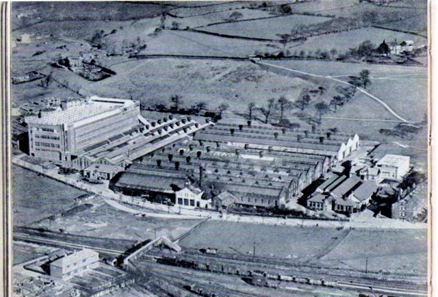Picture from 1930's clearly shows the path along the bottom of the Park. 